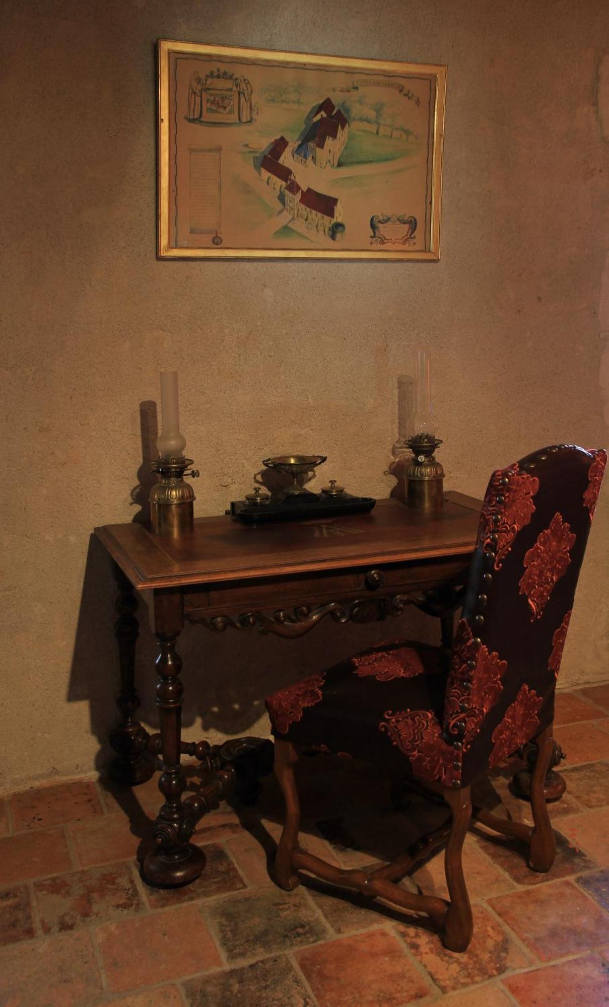Chateau-monastere De La Corroirie Bed & Breakfast Montrésor