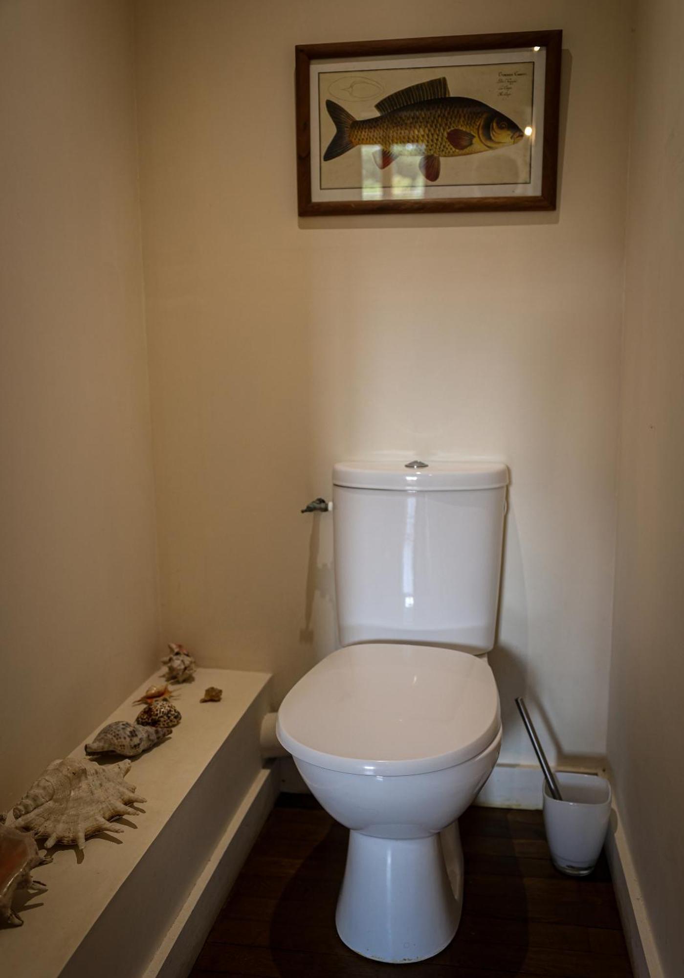 Chateau-monastere De La Corroirie Bed & Breakfast *