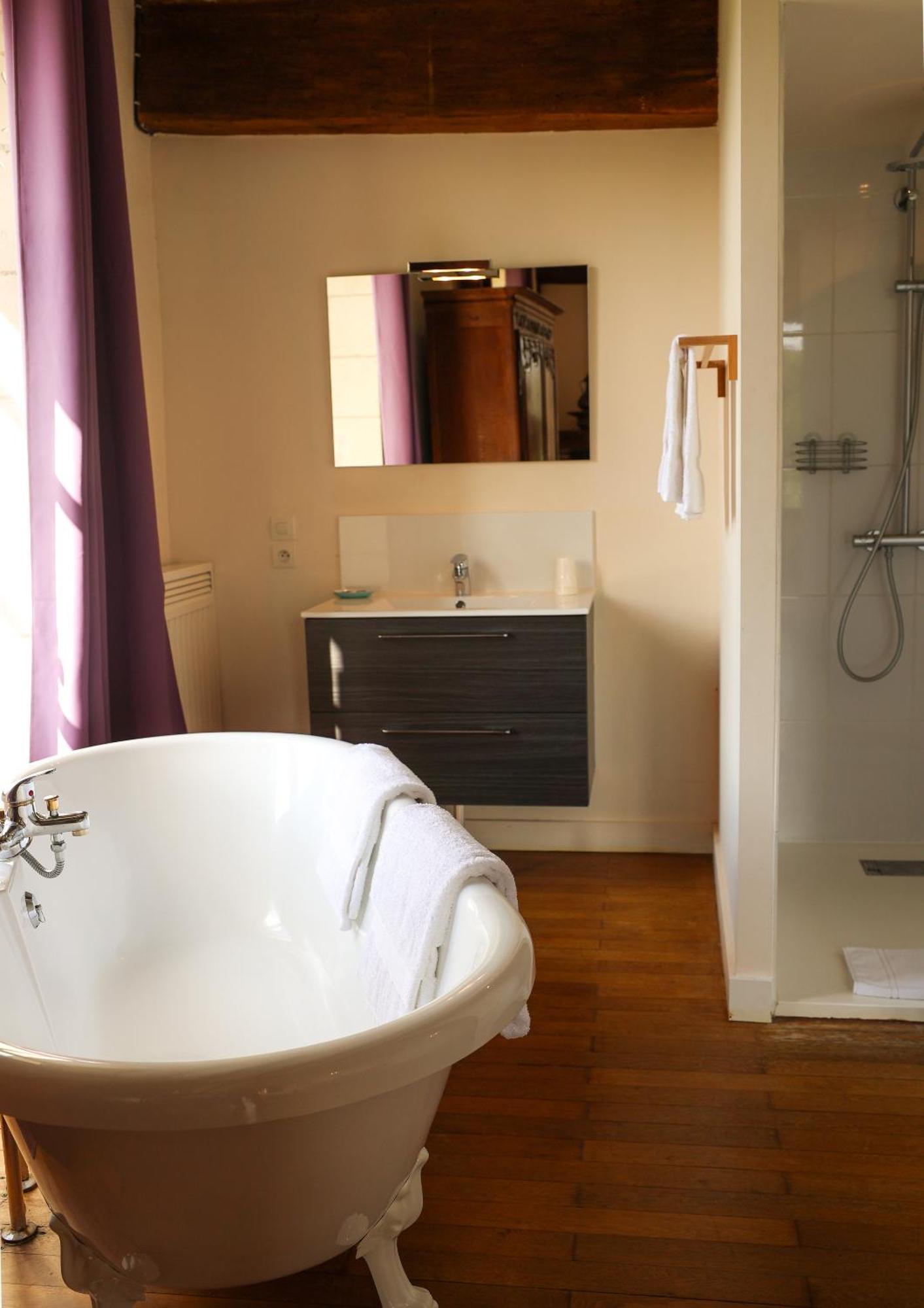 Bed & Breakfast Chateau-monastere De La Corroirie Montrésor