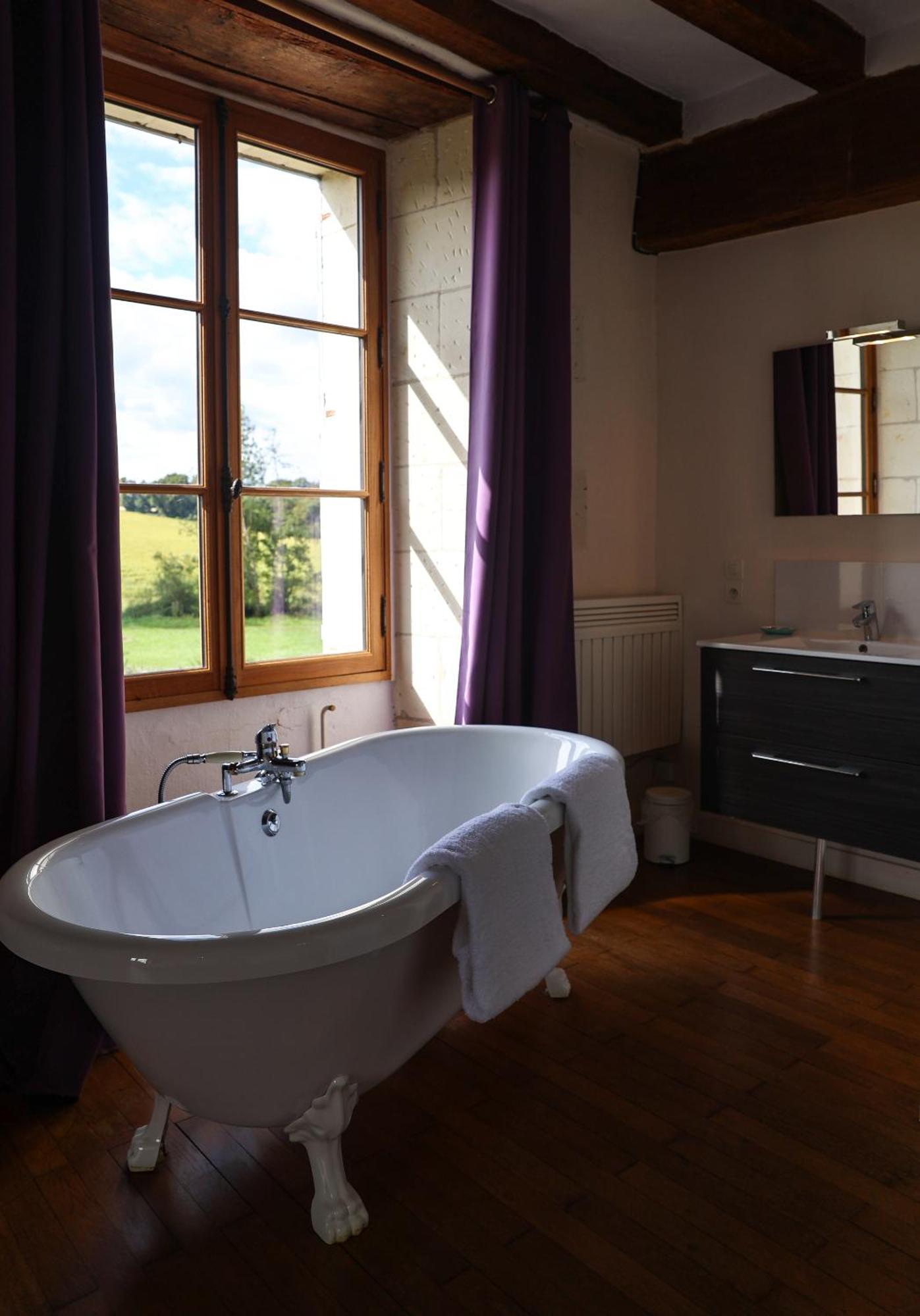 Chateau-monastere De La Corroirie Bed & Breakfast Montrésor
